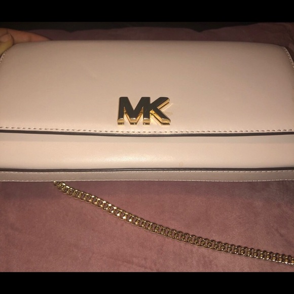 😍BRAND NEW MICHAEL KORS CLUTCH 💥 - Picture 2 of 6